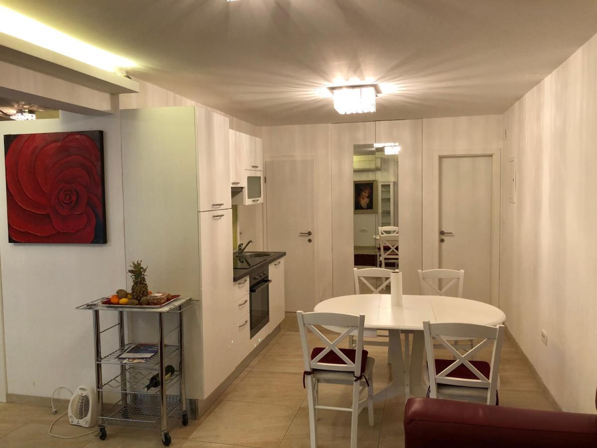 Guest House Valerija Ičići Exteriér fotografie
